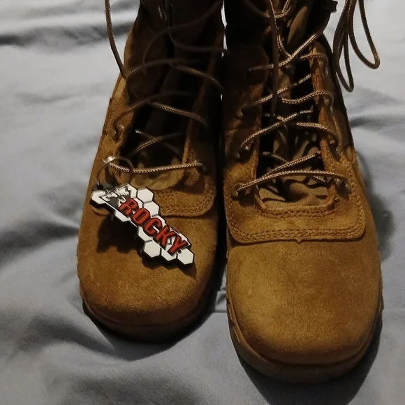 Rocky brand mens boots. New in box. Size 6.5 - Picture 2 of 16